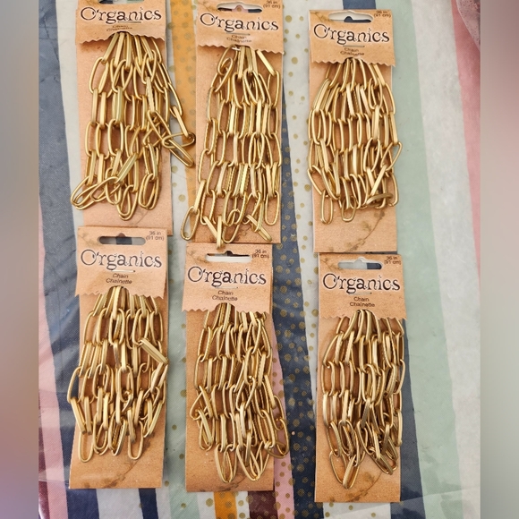 Gold Chain - Picture 2 of 5